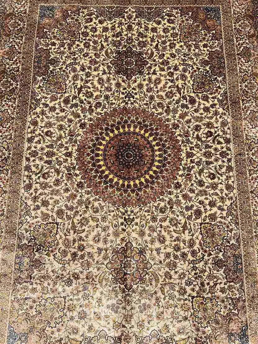 Detailed Weaving of 5x7 Persian Silk Rug