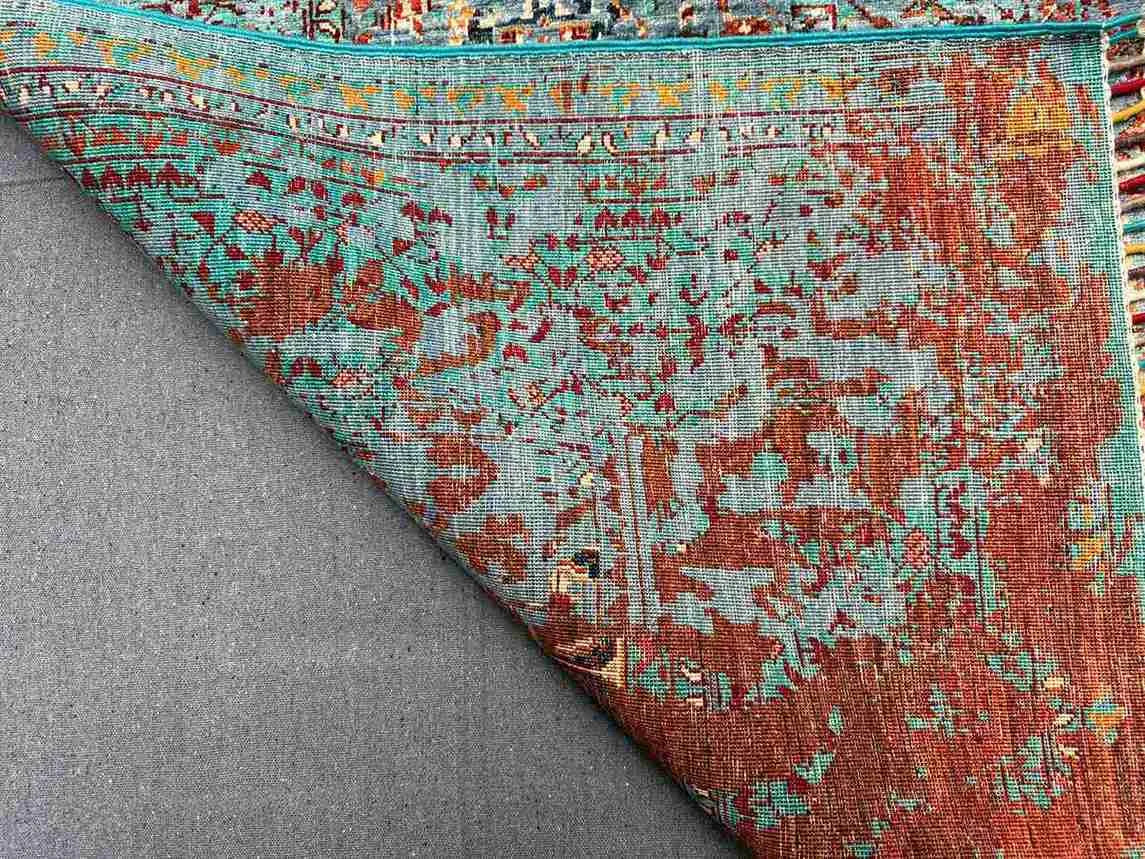 Knotted craftsmanship of 5x8 oriental Mamluk rug