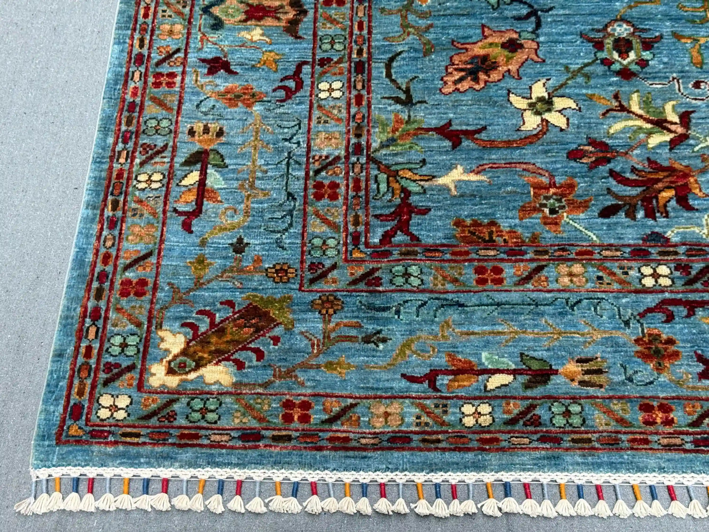 Corner design details of floral Sultani handmade wool rug