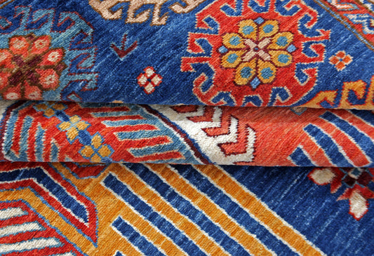 Handmade 8x11 ft Persian Wool Rug - Rich Blue Vintage Design - Luxurious Hand-Knotted Area Carpet for Traditional & Modern Interiors.