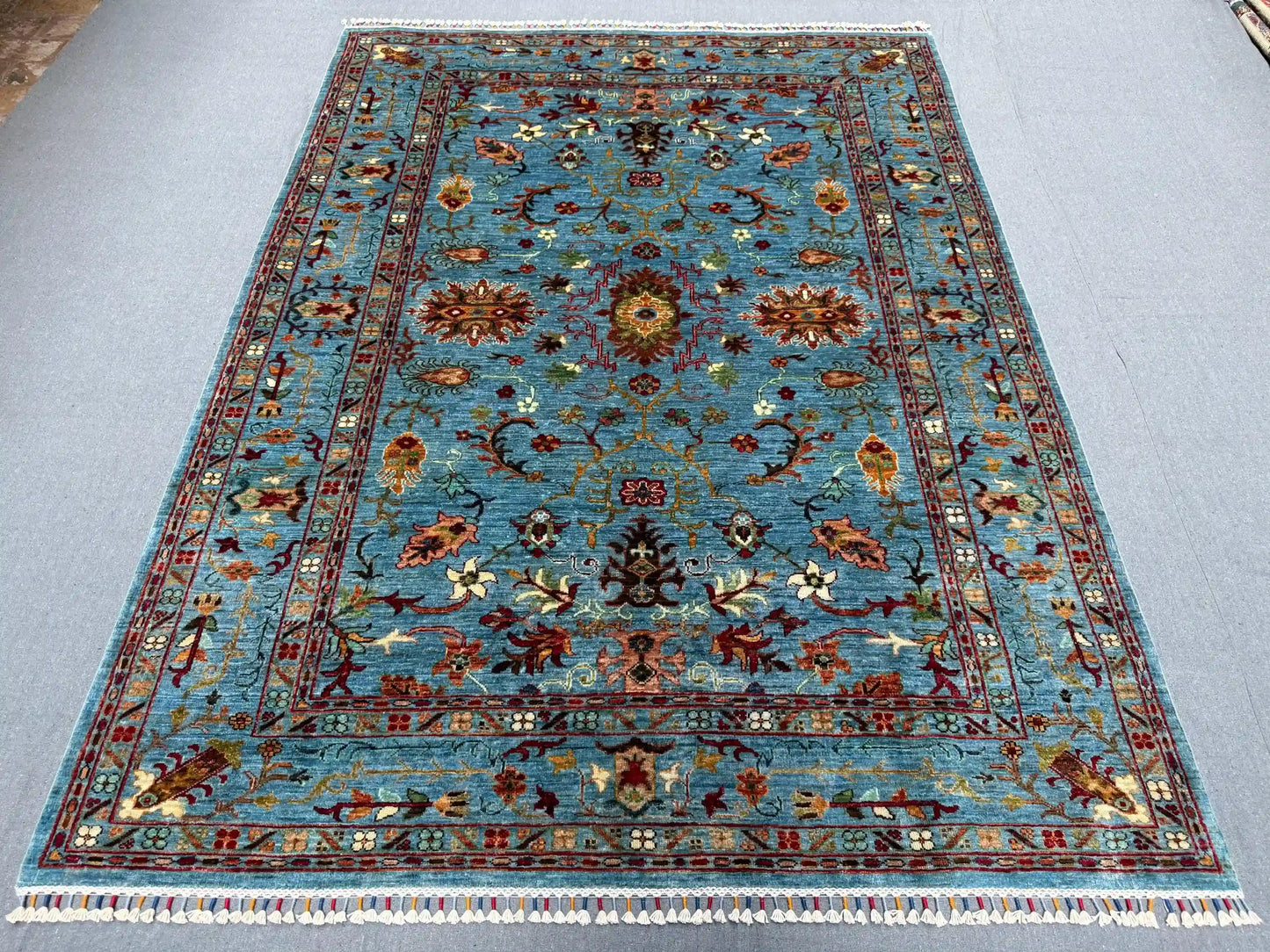 Knotted handmade Sultani rug as luxury room accent