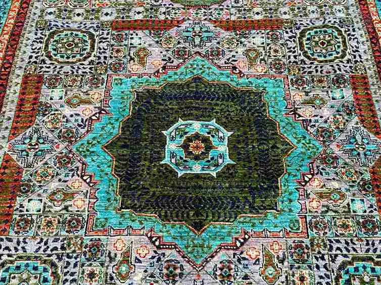  Close-up of geometric Mamluk pattern on 5x8 Persian-style wool silk rug